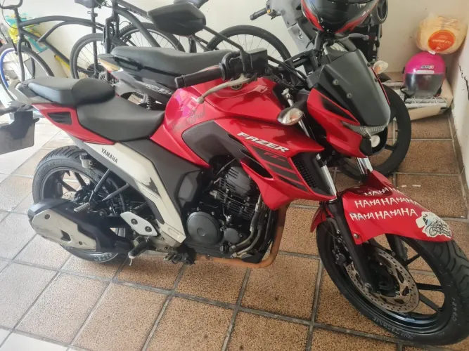 Fazer 250 tá com 4500 doc e alguns reparo nas carenagem só isso