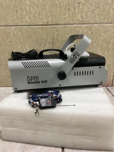 Máquina de fumaça lpg 1600W 