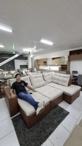 Sofá luxuoso no linho e courissimo