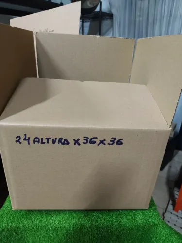 300 Caixas de papelão 