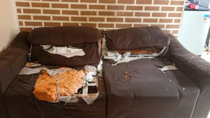 Vendo Sofá pra reforma 