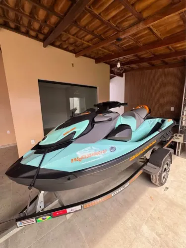 Jet SKY Seadoo wake 170 Ano 2024 (89 hrs)