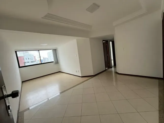 Apartamento à venda no Alto do Itaigara, 3 Quartos, 01 suíte, 88 m², nascente, armários, 0