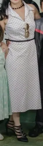 Vestido de bolinha estilo anos 60