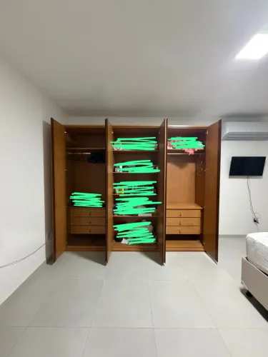 VENDO GUARDA ROUPAS NOVÍSSIMO