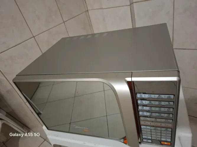 Lindo micro ondas midea impecável