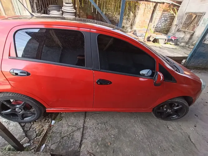 Fiat Punto Sporting 1.8 Flex 8v/16v 5P 2012