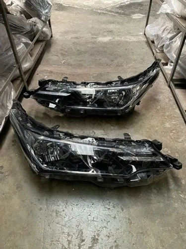 Farol Corolla 2017 2018 2019