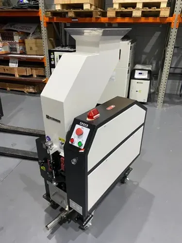 Moinho para plástico Pé de Maquina, Bocal 180x180