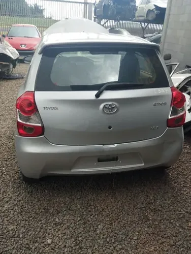 Sucata Toyota etios