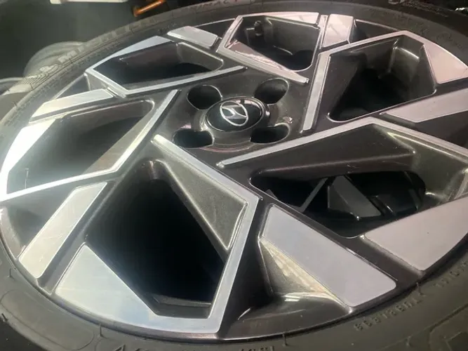 Roda Hyundai HB20 aro 16?original unidade consulte o jogo