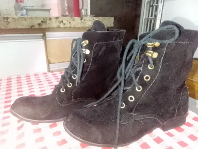 BOTA FEMININA COURO. N°35. (FOFIORI)PRETA ORIGINAL.