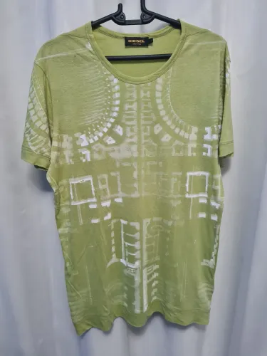Camiseta verde diesel tamanho M<br>