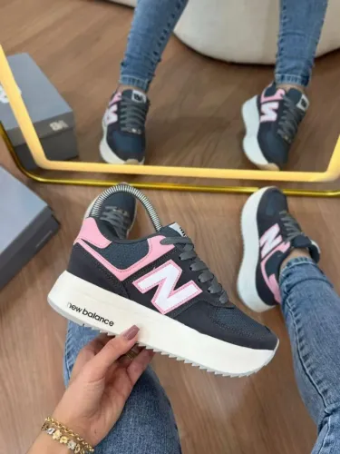 Tênis feminino NB fim de ano