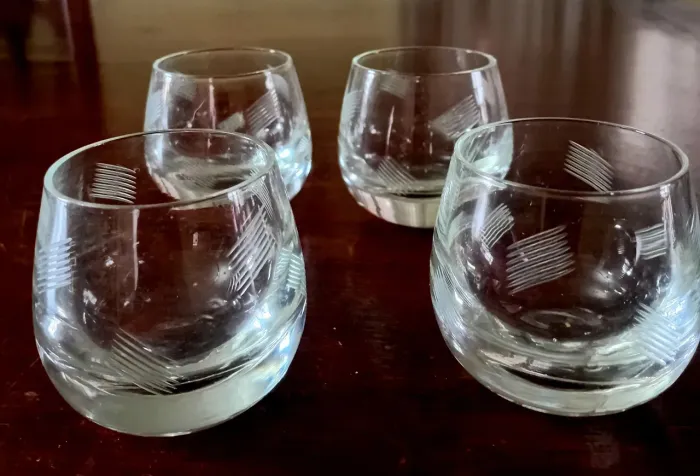 Copos de licor em cristal