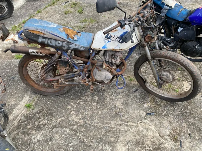 Xl 125 ano 1986 somente peças separadas