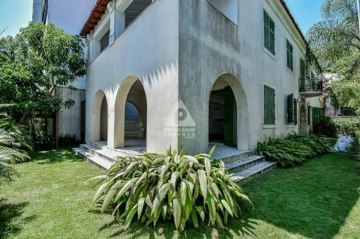Já pensou em morar em uma casa de cenário de filme premiada com Oscar em 2024? Composta de