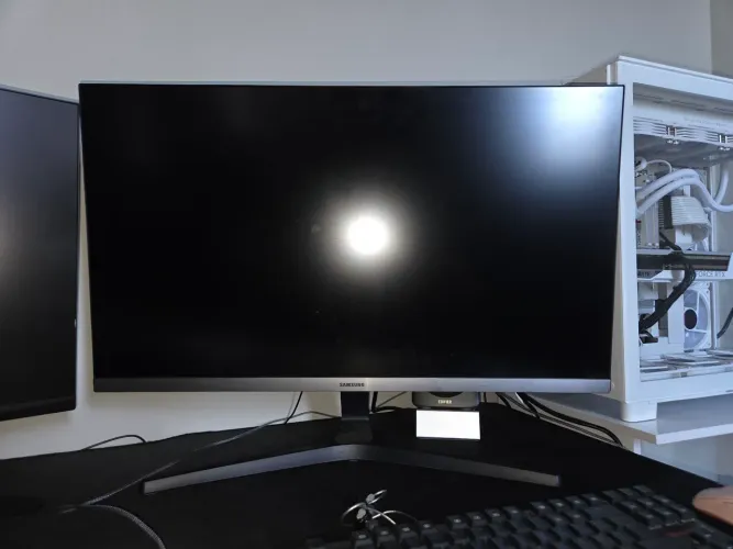 Samsung Ur55 28 polegadas 4k