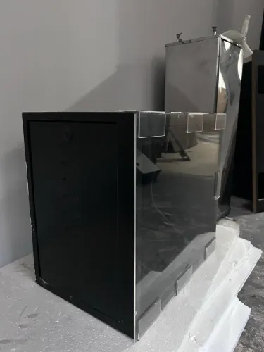 Mini rack 8u