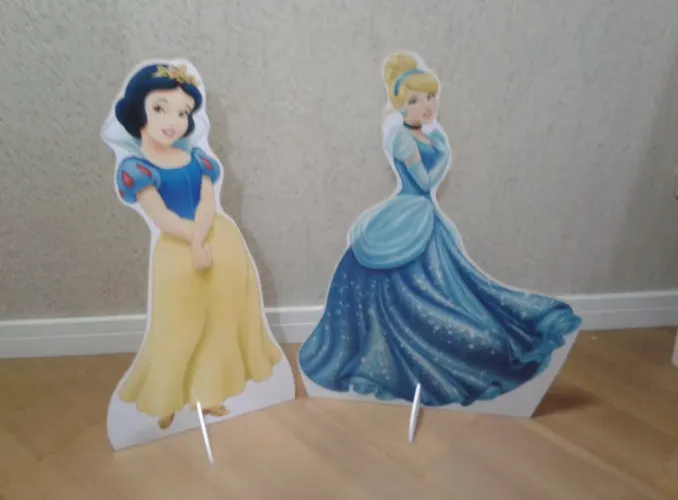 Promoção: Displays de chão para decoração - Personagens