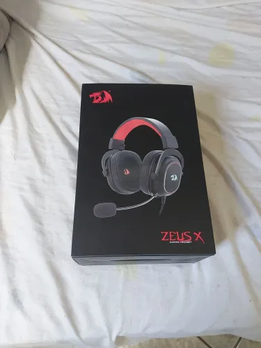 Headset USB Redragon Zeus Rgb (Menos de 1 ano de uso)