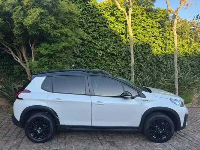 Peugeot 2008 Style 1.6 Flex 16V 5P Aut. 2023