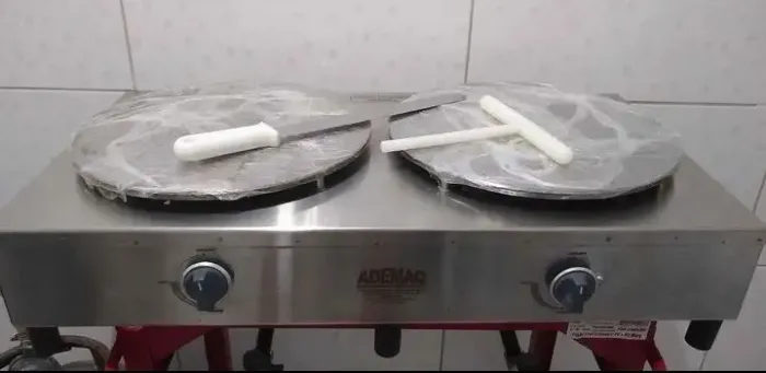 Máquina De Crepe Francês / Panquequeira Dupla A Gás Ademaq