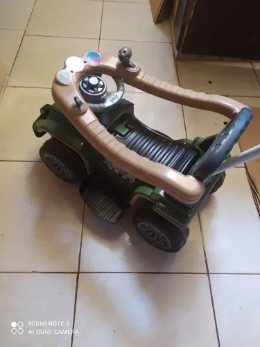 Carrinho Infantil com Volante