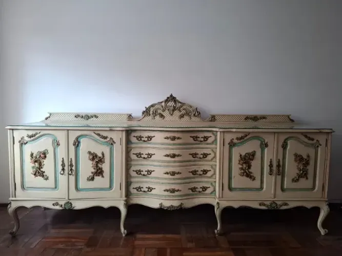 Buffet Luís XVI em Pau-Marfim
