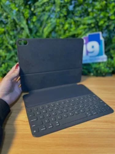 Case Fólio Magic Keyboard iPad 11 A2033 Seminovo - Garantia Loja Fisica