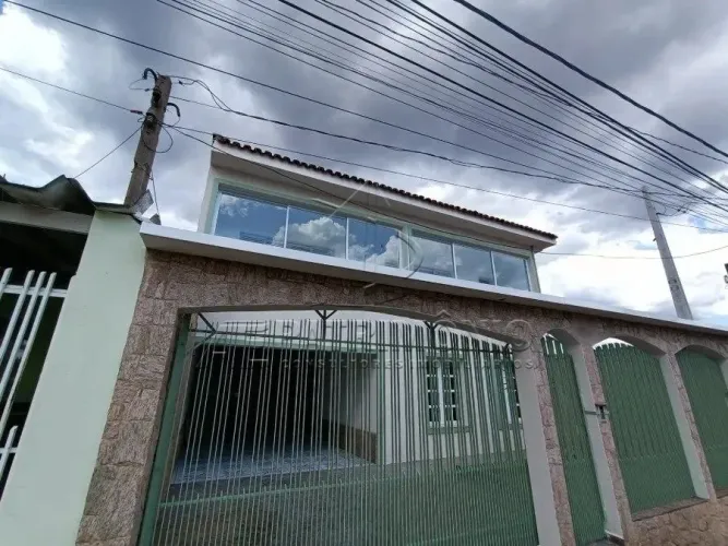 CASA ASSOBRADADA JARDINI COM 7 QUARTOS