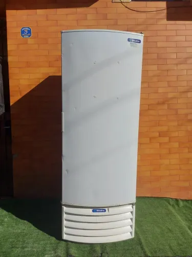 Frizzer Vertical