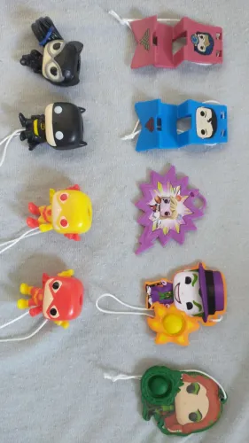 KINDER BRINQUEDOS DA DC COLECAO COMPLETA