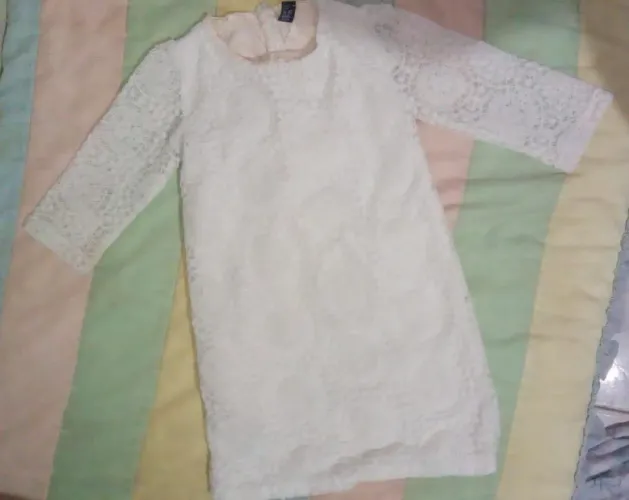 Vestido de renda branco Zara infantil