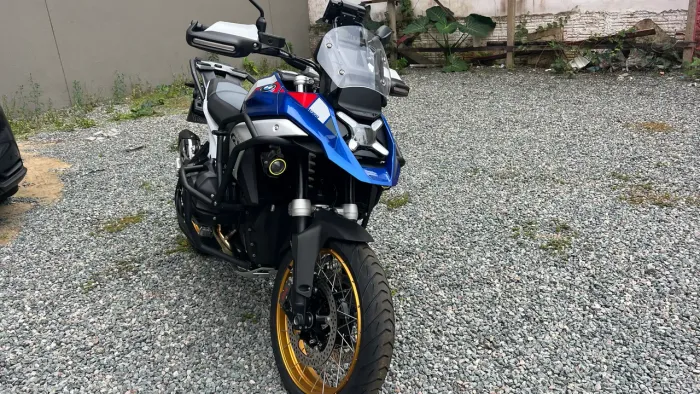 BMW R1300 trophy ZERO KM com protetor Motor e carenagem 