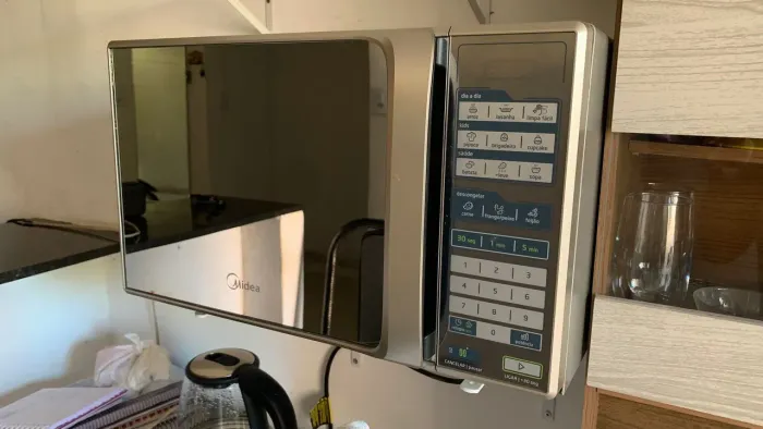 Micro-ondas 31 Litros Midea MTFS41 Prata Espelhado 110V