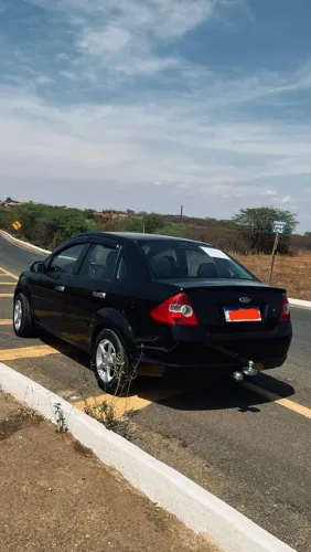 Ford Fiesta Sedan 1.0 8V Flex 4P 2008