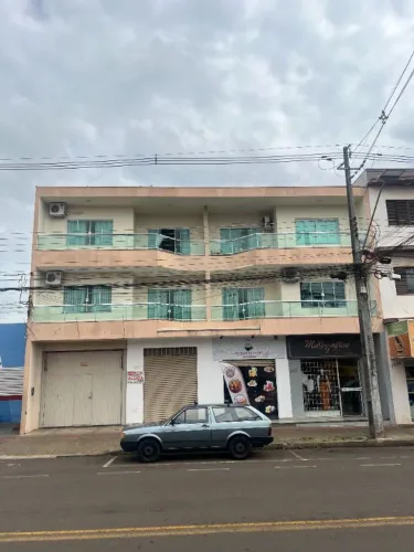 OPORTUNIDADE ÚNICA NA AV. ARAPONGAS  EXCELENTE PRÉDIO COMERCIAL E RESIDENCIAL COM POTENCIA