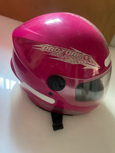 Capacete rosa 