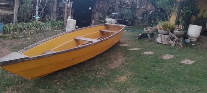 Canoa 4 metros fibra com motor 6 cavalo Bristol