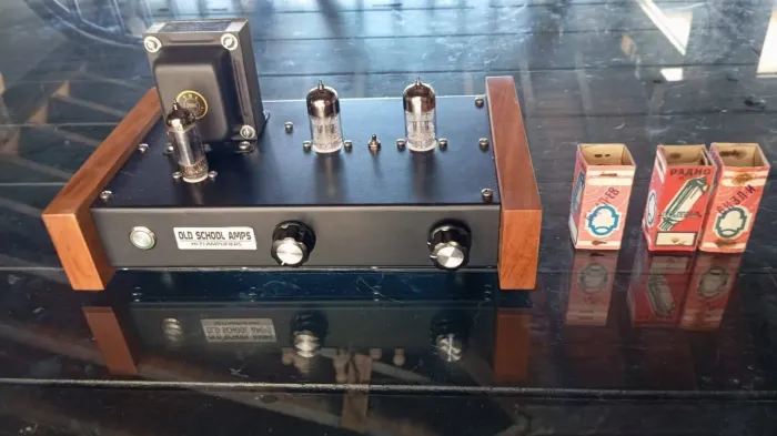 Pré amplificador valvulado Old School Amps 
