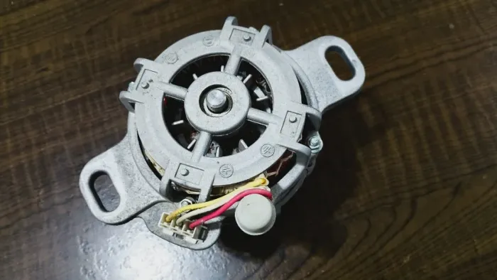 Motor p/Maquina Lava Roupas Eletrolux original (Com polia em V)