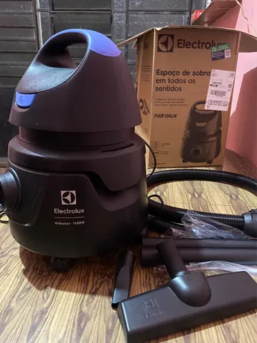 Aspirador de Pó e Água Electrolux 1400W - Novo