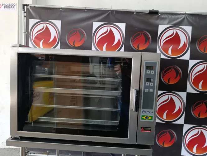 Forno industrial marca prática modelo HPE80 220 trifásico acompanha 4 assadeiras