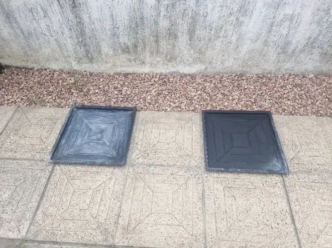 Duas Formas Quadradas 49,2 x 49.2 para Pisos de Concreto