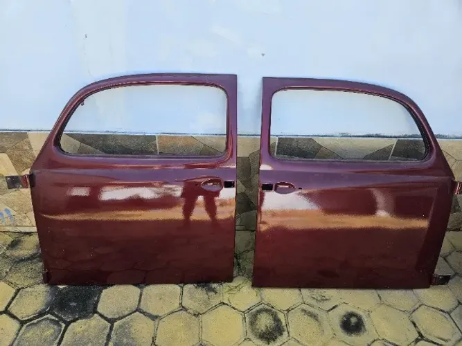 PEÇAS DE FUSCA ANTIGO - PARA RESTAURAÇÃO - PARA-LAMAS, PARA-CHOQUES, PORTAS E TAMPA TRA