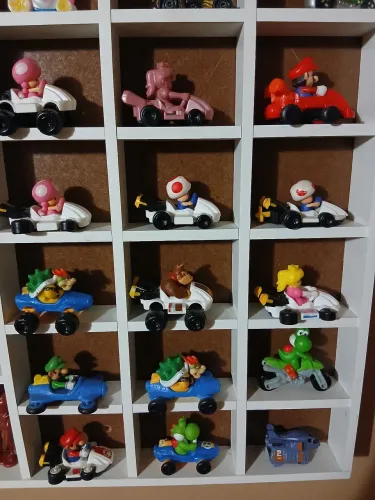 Coleção de miniaturas mc Donald's karts mario