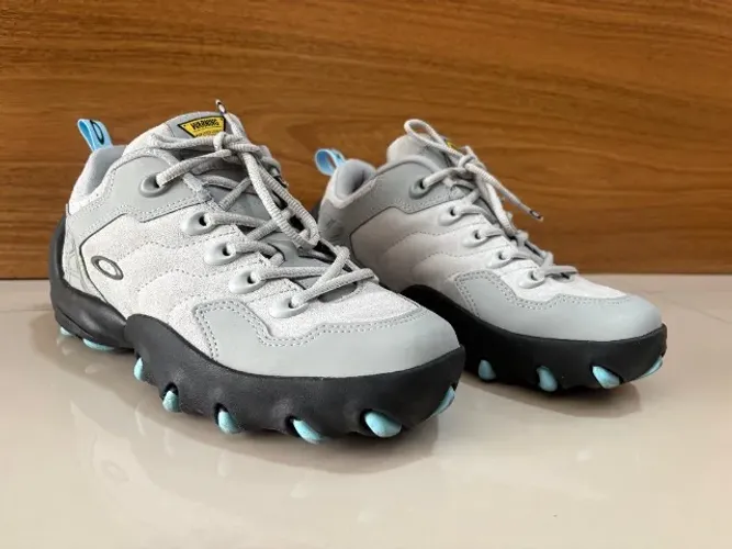 tenis oakley teeth bomber