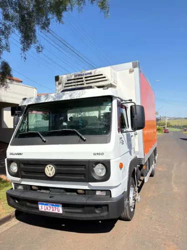 Caminhão VW Delivery 9160 Baú refrigerado -18