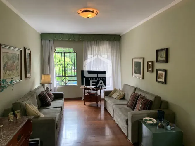Casa de 140m² à venda com 3 quartos sendo 1 suíte e 3 vagas de garagem no Jardim Colombo |